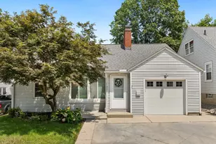 122 W Henderson Rd, Columbus, OH 43214 - Photo 1