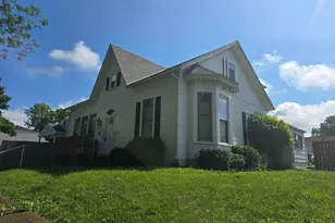 324 N Detroit St, Bellefontaine, OH 43311 - Photo 1