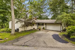 1309 Yorkshire Ct, Circleville, OH 43113 - Photo 1