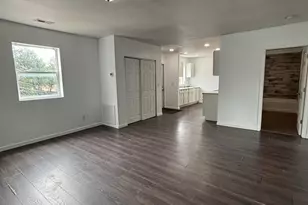 836 S Hamilton Rd, Columbus, OH 43213 - Photo 1