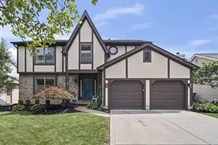 2427 Breathstone Dr, Powell, OH 43065 - Photo 1