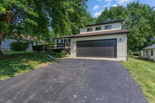 1855 E Choctaw Dr, London, OH 43140 - Photo 1