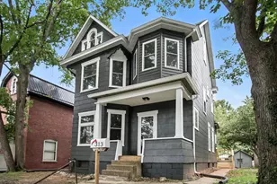 313 Oakwood Ave, Marietta, OH 45750 - Photo 1