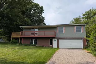 2420 Sherwood Dr, Zanesville, OH 43701 - Photo 1