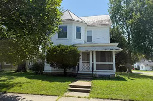 128 E 1st St, London, OH 43140 - Photo 1