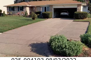 442 Tresham Rd, Columbus, OH 43230 - Photo 1