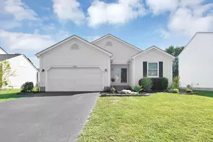 1280 Four Star Dr W, Galloway, OH 43119 - Photo 1