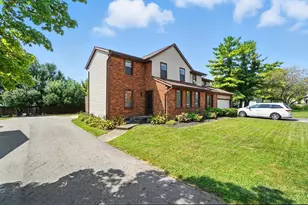 1825 Watertower Dr, Columbus, OH 43235 - Photo 1