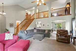 5644 Newington Dr, Hilliard, OH 43026 - Photo 1