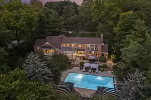 4155 Clairmont Rd, Upper Arlington, OH 43220 - Photo 1