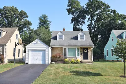 554 Park Boulevard, Worthington, OH 43085 - Photo 1