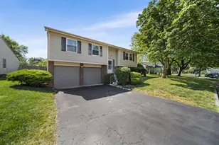 7635 Toweron Ln, Columbus, OH 43235 - Photo 1