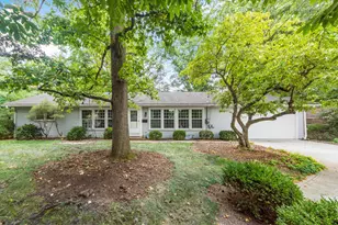 453 Fairlawn Dr, Columbus, OH 43214 - Photo 1