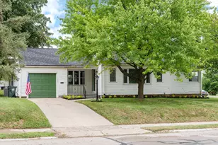 622 Washington Ave, Urbana, OH 43078 - Photo 1