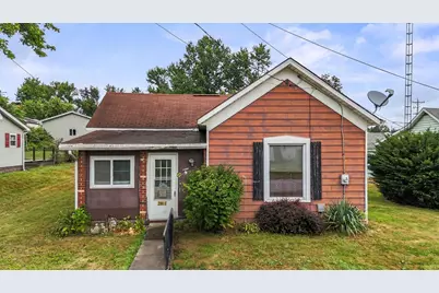 286 E Robinson St, Shreve, OH 44676 - Photo 1