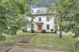 156 N Main St, London, OH 43140 - Photo 1