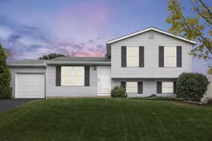 4432 Hickory Wood Dr, Columbus, OH 43228 - Photo 1