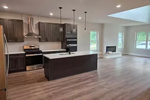 3828 Genessee Ave, Columbus, OH 43219 - Photo 1