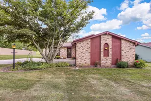 988 Forest Hills Rd, Heath, OH 43056 - Photo 1