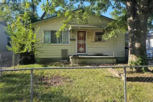 1653 E Blake Ave, Columbus, OH 43219 - Photo 1