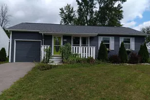 814 Lakeview Dr, Marysville, OH 43040 - Photo 1
