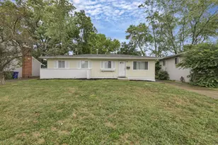 1752 S Hamilton Rd, Columbus, OH 43227 - Photo 1