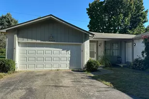 898 Linworth Rd E, Columbus, OH 43235 - Photo 1