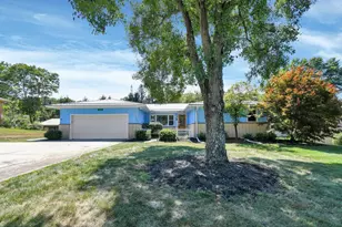 236 Elm Dr NE, Newark, OH 43055 - Photo 1