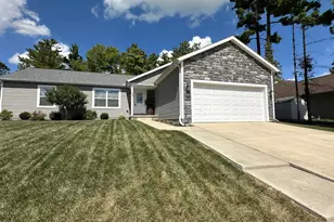 1413 Pinewood Ct, Bellefontaine, OH 43311 - Photo 1