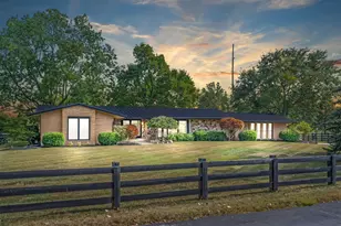 1575 Kingwood Cir, Marion, OH 43302 - Photo 1