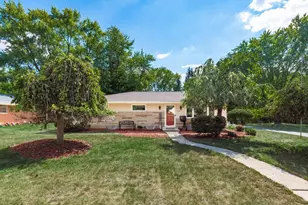 159 E Stanton Ave, Columbus, OH 43214 - Photo 1