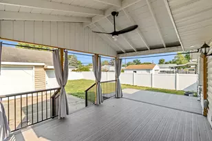 2977 Upton Rd W, Columbus, OH 43232 - Photo 1