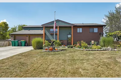 277 Hathaway Road, West Jefferson, OH 43162 - Photo 1