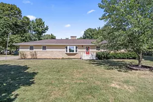 4628 Winchester Pike, Columbus, OH 43232 - Photo 1