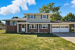 1067 Spring Lake Ave, Washington Court House, OH 43160 - Photo 1