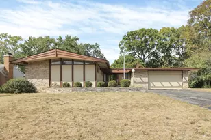 970 Poling Dr, Columbus, OH 43224 - Photo 1