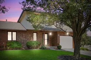 3201 Parkview Cir, Grove City, OH 43123 - Photo 1