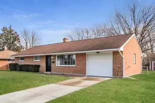 4352 Ashgrove Dr, Grove City, OH 43123 - Photo 1