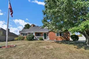 26 Bluegrass Dr SW, Pataskala, OH 43062 - Photo 1