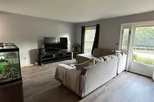 671 Simbury St, Columbus, OH 43228 - Photo 1