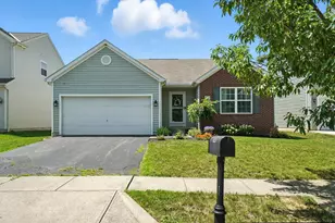 823 Bent Oak Dr, Blacklick, OH 43004 - Photo 1