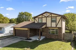 450 Lawrence Ave, Columbus, OH 43228 - Photo 1