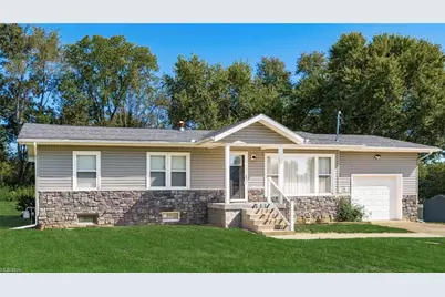 109 Sherwood Drive, Zanesville, OH 43701 - Photo 1