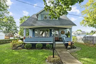 221 W Oakwood Ave, Bucyrus, OH 44820 - Photo 1