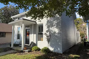 152 Pinckney St, Circleville, OH 43113 - Photo 1