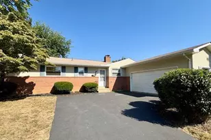 1016 Lambeth Dr, Columbus, OH 43220 - Photo 1