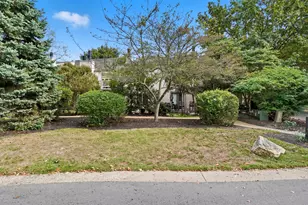 1368-A Lake Shore Dr, Columbus, OH 43204 - Photo 1