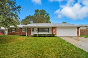 2933 Bahia Dr, Springfield, OH 45503 - Photo 1