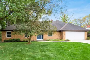 845 Skylark Ln, Columbus, OH 43235 - Photo 1