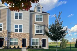 292 Autumn Ridge Cir, Pickerington, OH 43147 - Photo 1